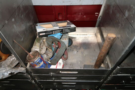 Div. Værktøj i reol (læs beskrivelse)