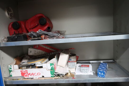 Stålskab med div. Plejemidler m.m.