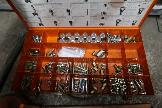 Specialværktøj samt sortimentskasse med indhold