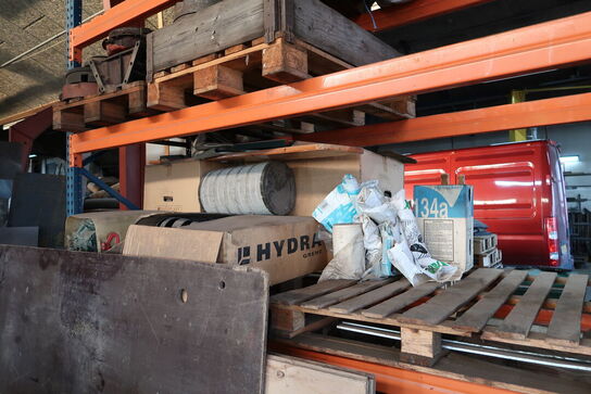 Pallereol med div. Reservedele