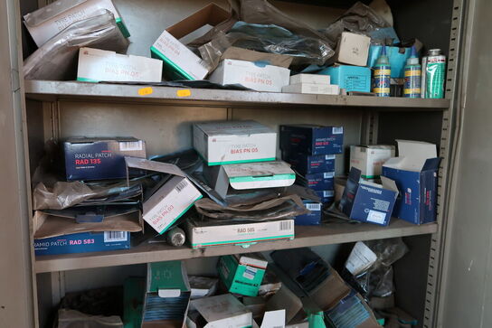 Stålskab med div. Reservedele