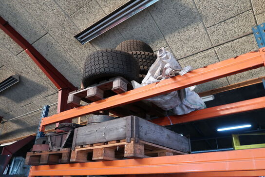 Pallereol med div. Reservedele