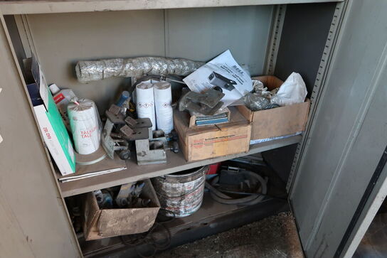 Stålskab med div. Reservedele