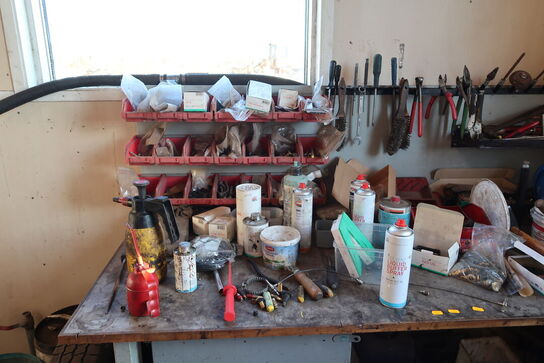 Arbejdsbord med div. Værktøj