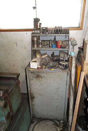 Stålskab med div. Værktøj