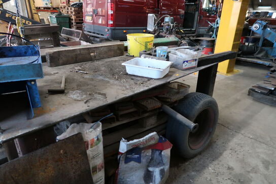 Svejsebord med indhold