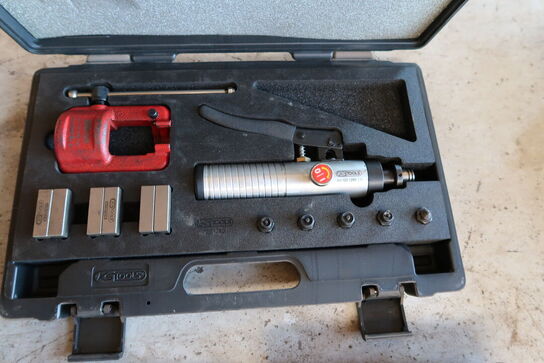 4 kasser med specialværktøj KS TOOLS m.fl.