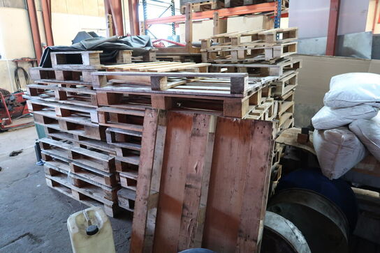 Skraldespand, div. Paller m.m.