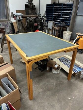 Div. stole FASTRUP Møbler samt bord