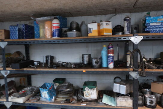 5 fag reoler med div. Reservedele