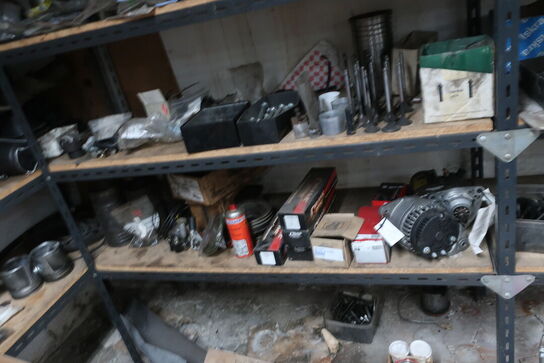 5 fag reoler med div. Reservedele