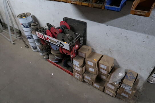 Div. Bolte, ledninger m.m.