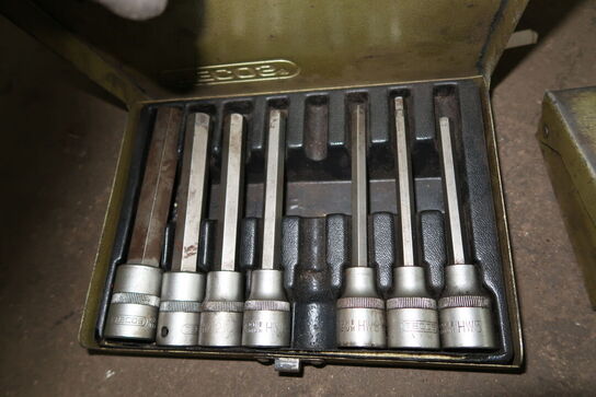 3 stk. kasser med topnøglesæt m.m.