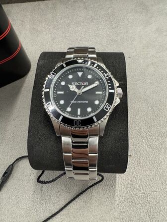 Armbåndsur SECTOR 230 36MM 3H BLACK DIAL BRACELET SS
