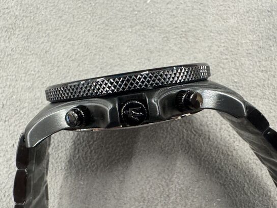 Armbåndsur MASERATI SFIDA 44 MM CHR BLACK DIAL BR BLACK