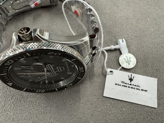 Armbåndsur MASERATI SFIDA 44 MM 3H GUN DIAL SS BR