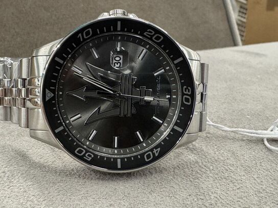 Armbåndsur MASERATI SFIDA 44 MM 3H GUN DIAL SS BR