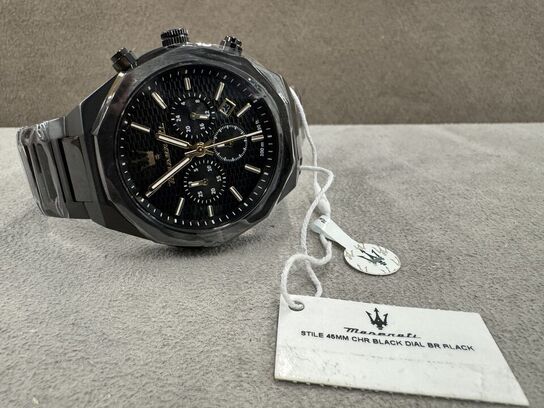 Armbåndsur MASERATI STILE 45 MM CHR BLACK DIAL BR BLACK