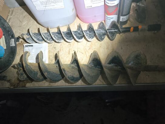 2 stk. jordbor MAKITA m.fl.