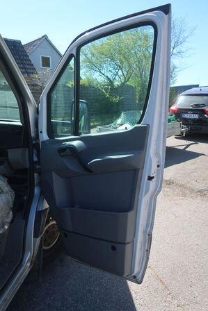 Varebil VOLKSWAGEN CRAFTER LADVOGN 2,5 TDI