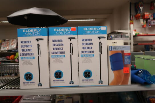 Tøm 4 fag med tøj, klude & handelsvarer 