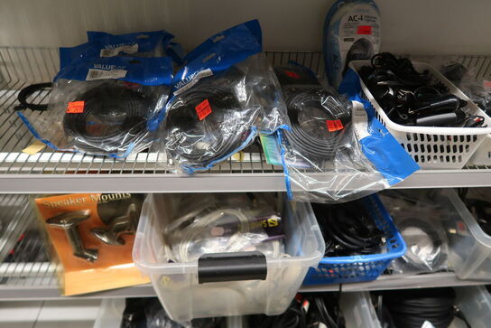 3 fag med stort parti elektronik