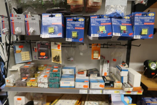 2 fag med stort parti elektronik