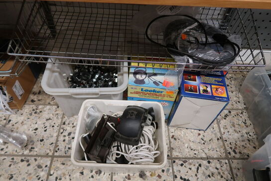 2 fag med stort parti elektronik