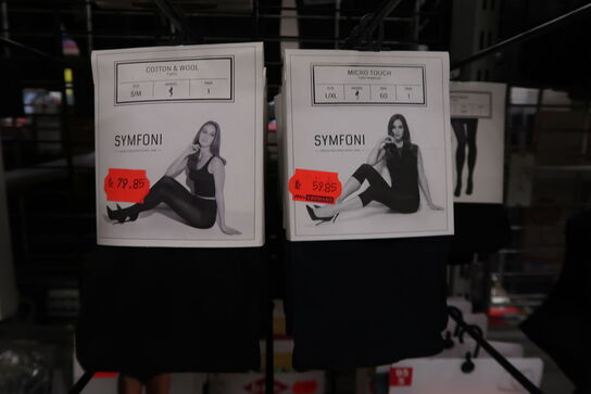 Stort parti strømpebukser, underbukser m.m. - Tøm 1 fag