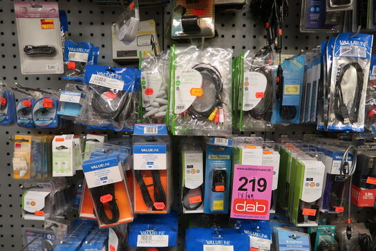 1 fag med stort parti elektronik