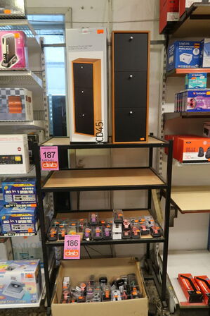 Reol på hjul med 2 stk. CD reoler