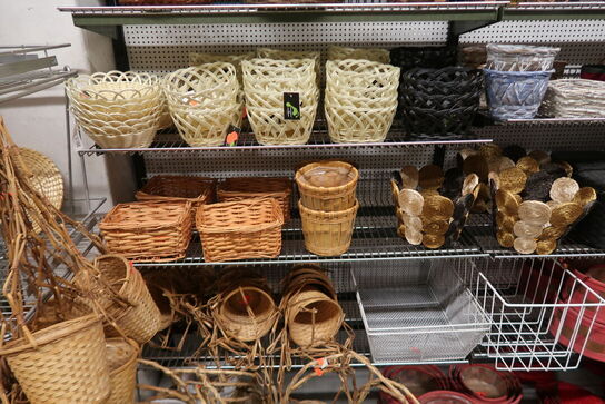 3 fag med stort parti kurve m.m. 