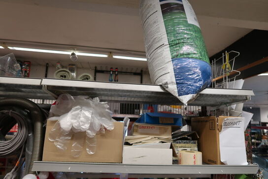 Tøm 5 fag med rengøringsartikler 