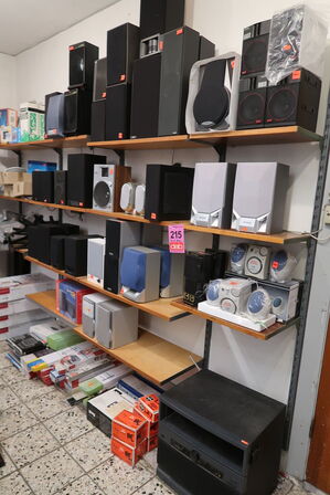 5 fag med stort parti højtalere / elektronik