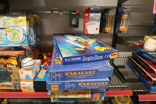 Stort parti legetøj m.m. - tøm 3 fag 