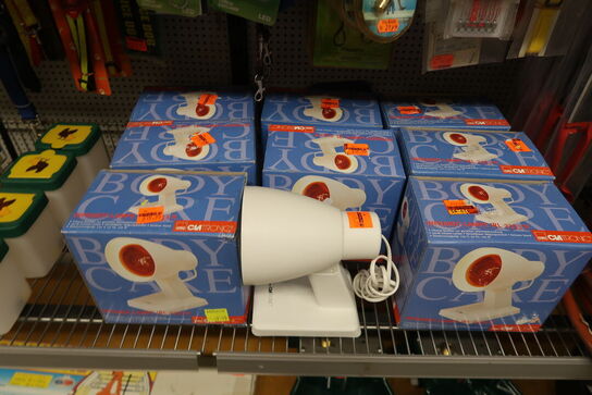 4 fag med handelsvarer 