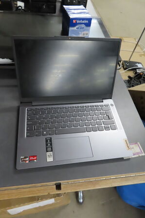 Bærbar computer LENOVO IDEAPAD