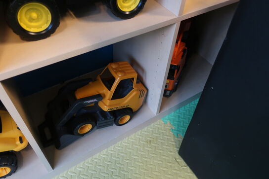 Alt indhold i rummet