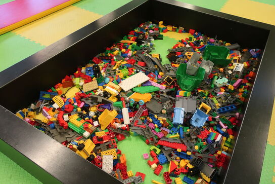 Sandkasse med LEGO