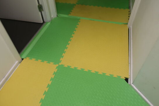 Alt skumgulv i etagen