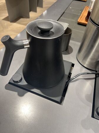 Bardisk m. køleanlæg 80x105x340cm, FELLOW vandkoger m.v.