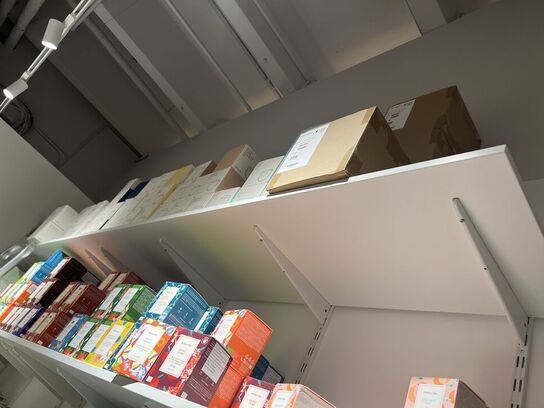 Reolsystem hylder m. ophæng (UDEN INDHOLD!)