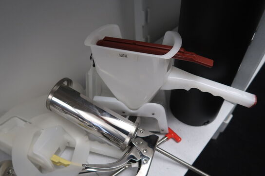 Dressingpumper, ketchupdispensere, plastflasker m.m.