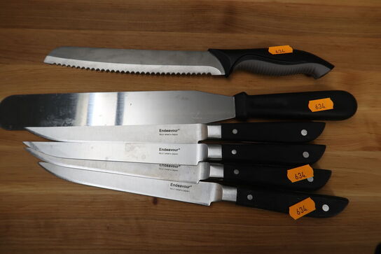 5 stk. knive og palet, bl.a. ENDEAVOUR