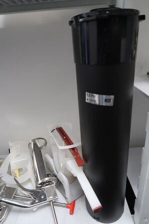 Dressingpumper, ketchupdispensere, plastflasker m.m.