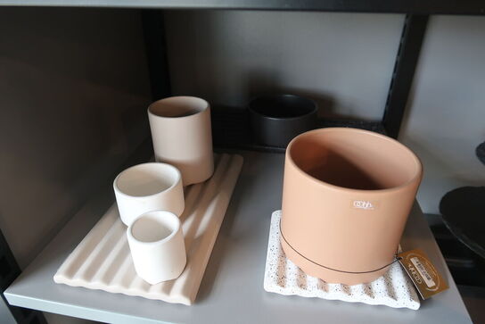 Vaser, lysestager m.m., bl.a. OOHH