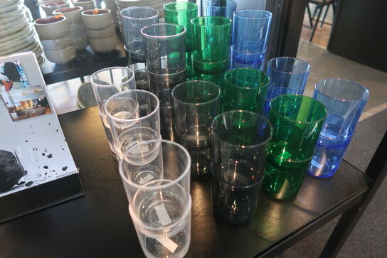 Plastkopper, plastglas, køletasker m.m.