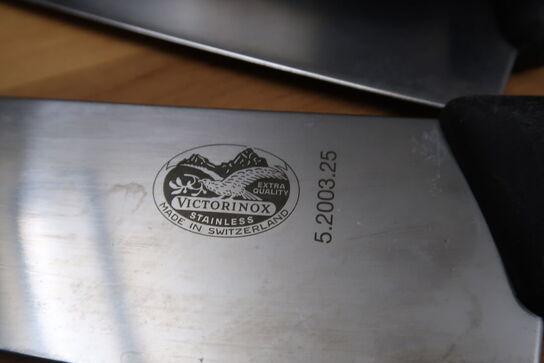 9 stk. knive VICTORINOX 5.2003.25