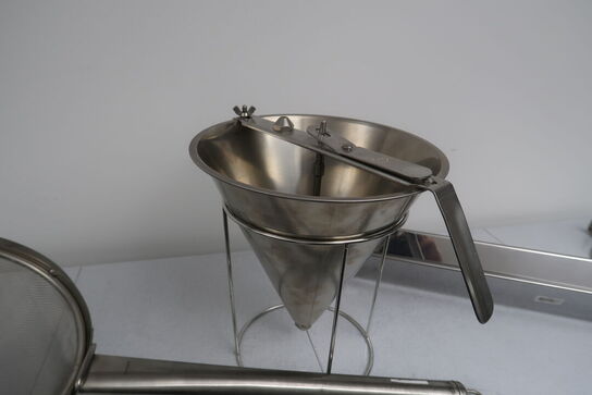 Saucedispenser og sier
