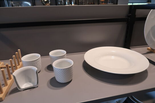 106 stk. tallerkener, kopper, skåle, kander m.m. SCHÖNWALD